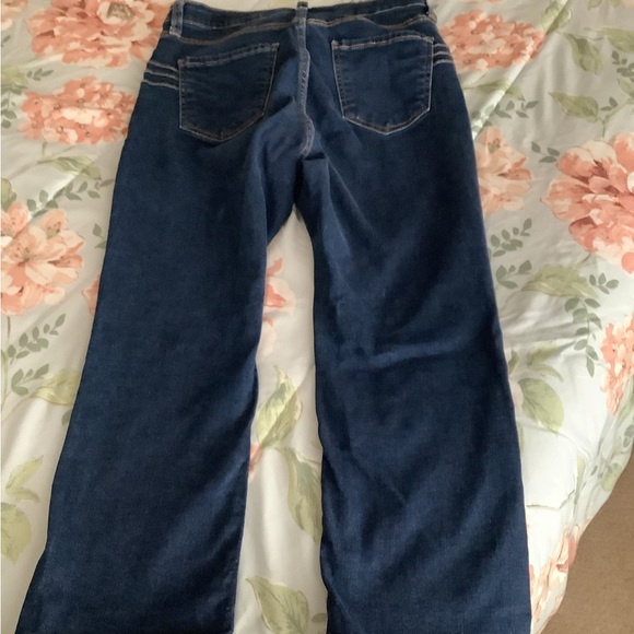 Bold Elements crop jeans size 6 stretch waist band get extra 1.5” if need be🦋 - Picture 2 of 10
